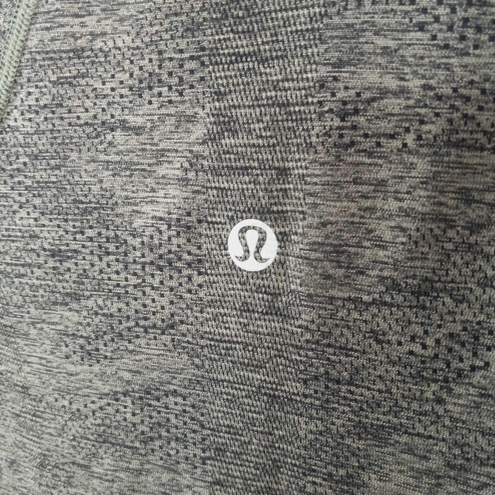 Lululemon Swiftly Short Sleeve 2.0 Crew Variegated Mesh Camo Black/ Grey Sage 6 - Picture 9 of 15